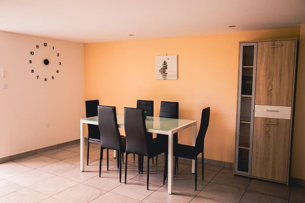 Dependance Chaleureuse Et Calme Apartment Champagneux Luaran gambar